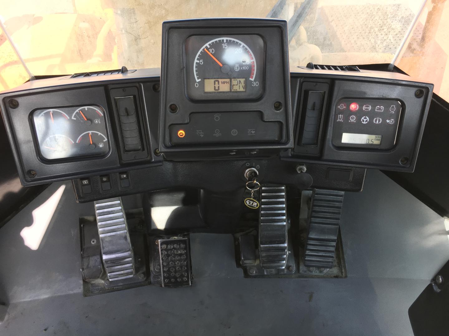 ./imagenes/INVOICE/2019/16760/CARGADOR FRONTAL 988G (46).JPG